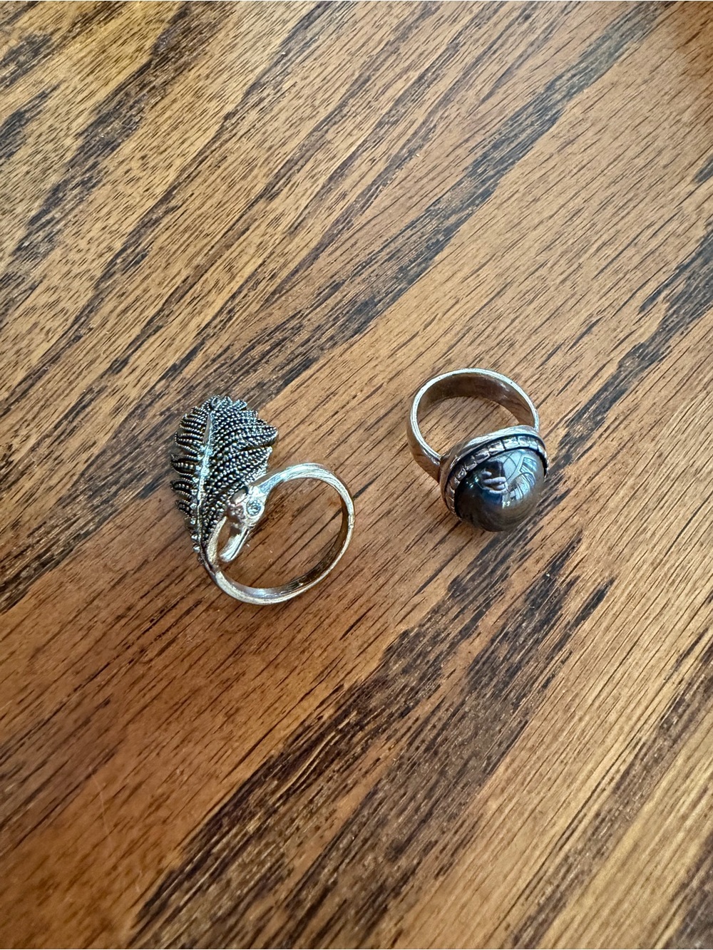 Silver Leaf and Hematite-Style Women's Ring Set